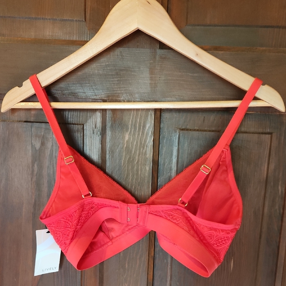 Lively Red Unlined Lace Bralette Wireless Comfort - Picture 4 of 6